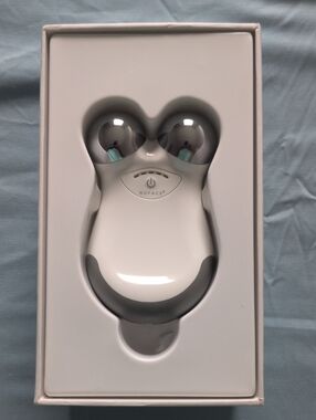 Petite NuFace White Facial Microcurrent Sculpting Device